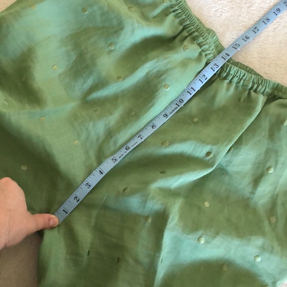 Beautiful sage green linen capris with embroidered polka dots - Picture 5 of 10